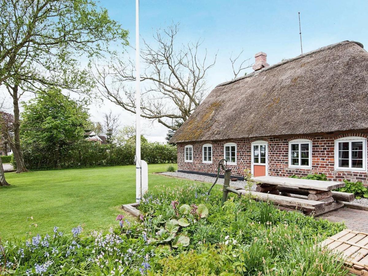 4 Person Holiday Home In Bredebro Ballum Экстерьер фото